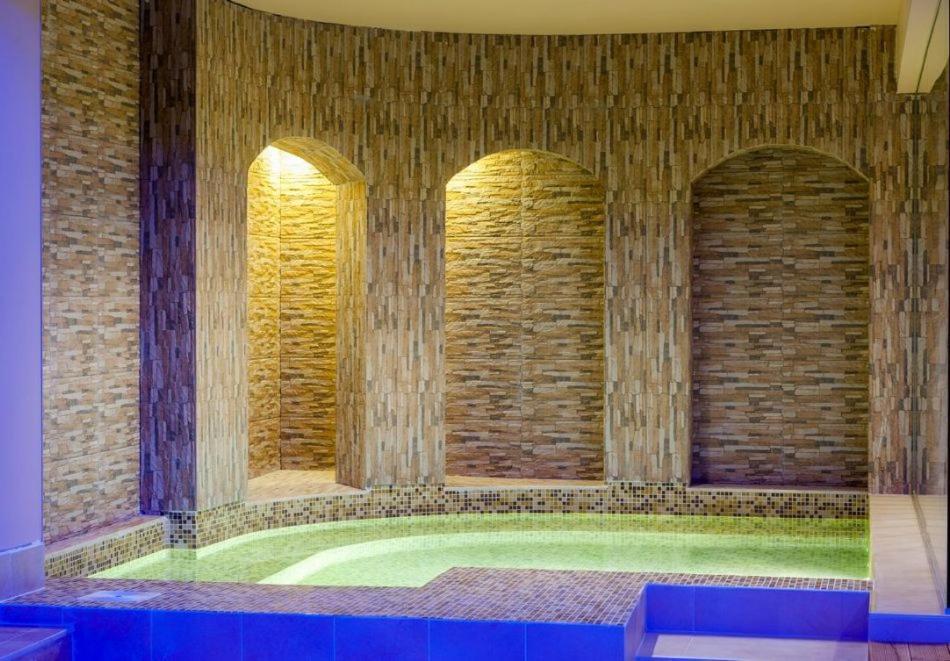 мия 2 Deluxe Royal Apartment Velingrad