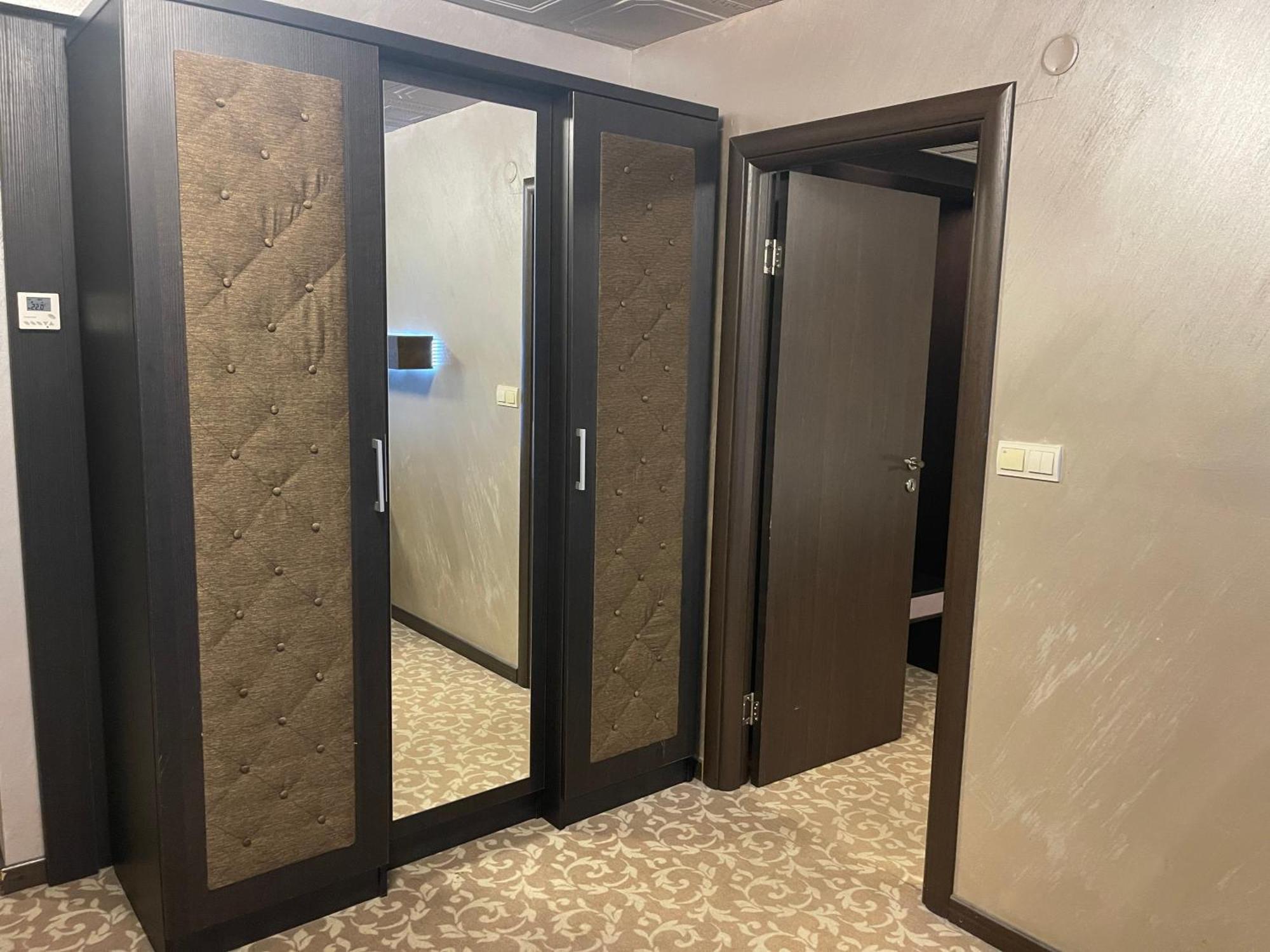 мия 2 Deluxe Royal Apartment Welingrad